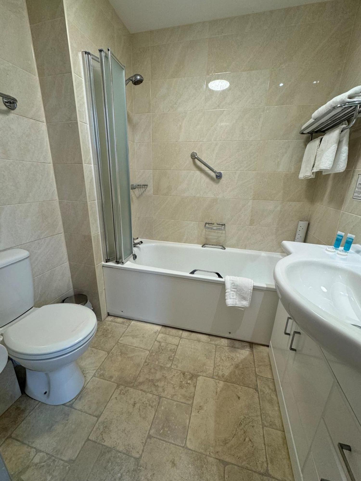 Haddon Hall Hotel WTA WTA Eastbourne Zimmer foto